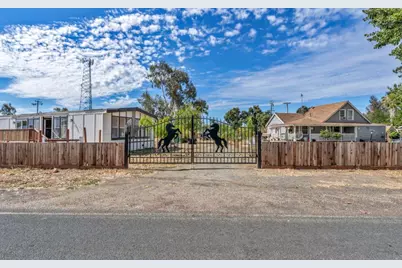 25555 N Highway 99, Acampo, CA 95220 - Photo 4
