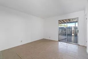 7905 Scottsdale Dr, Sacramento, CA 95828 - Photo 20
