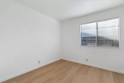 7905 Scottsdale Drive, Sacramento, CA 95828 - Photo 16