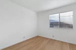 7905 Scottsdale Dr, Sacramento, CA 95828 - Photo 16