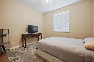 668 Spirou St, Stockton, CA 95204 - Photo 32