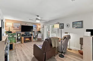7085 Amherst St, Sacramento, CA 95822 - Photo 18