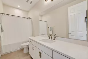 8285 Courage Dr, Sacramento, CA 95829 - Photo 18