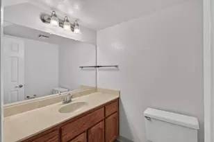 208 Wales Dr, Folsom, CA 95630 - Photo 8
