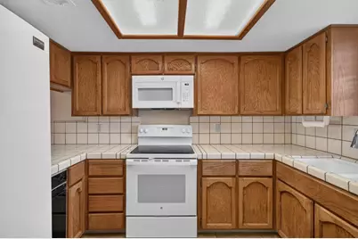 208 Wales Drive, Folsom, CA 95630 - Photo 8