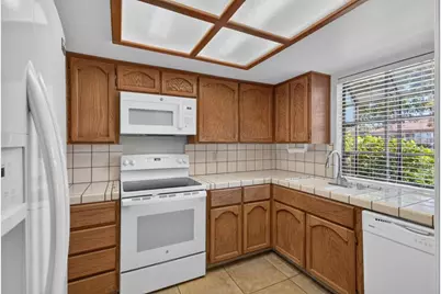 208 Wales Drive, Folsom, CA 95630 - Photo 6