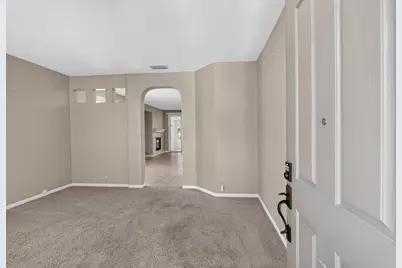 10038 Waterfield Drive, Elk Grove, CA 95757 - Photo 6