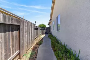 10038 Waterfield Dr, Elk Grove, CA 95757 - Photo 52