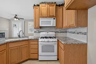10038 Waterfield Dr, Elk Grove, CA 95757 - Photo 16