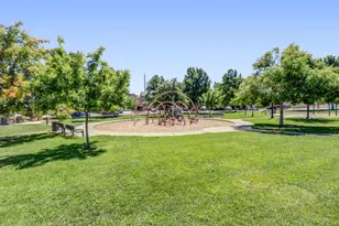 20 Loma Verde Ct, Sacramento, CA 95822 - Photo 42