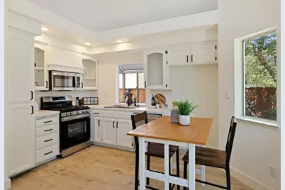 330 Falcon Court, Tracy, CA 95376 - Photo 20