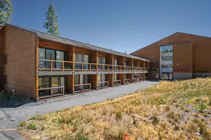 11589 Snowpeak Way, Truckee, CA 96161 - Photo 18