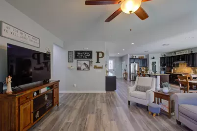 1390 Arbor Brook Drive, Manteca, CA 95336 - Photo 14