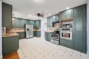 332 Laurel Ave, Oakdale, CA 95361 - Photo 2