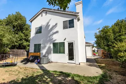 6391 Chesterbrook Drive, Elk Grove, CA 95758 - Photo 6