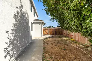 6391 Chesterbrook Dr, Elk Grove, CA 95758 - Photo 40
