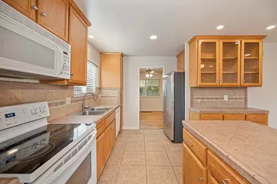 1710 Russell Way, Roseville, CA 95661 - Photo 20