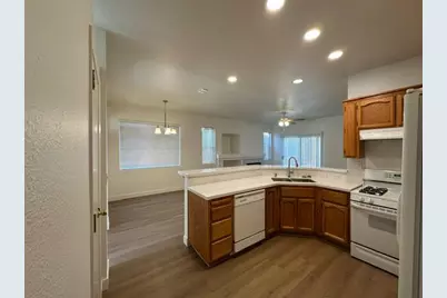 9196 Rose Parade Way, Sacramento, CA 95826 - Photo 6