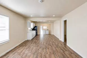 828 W 23rd St, Merced, CA 95340 - Photo 10