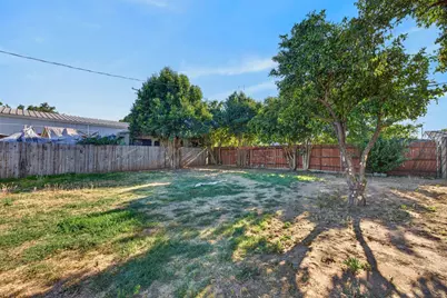 5604 Bonniemae Way, Sacramento, CA 95824 - Photo 20
