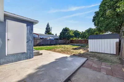 5604 Bonniemae Way, Sacramento, CA 95824 - Photo 18