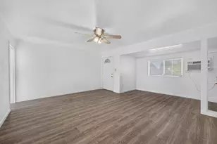 5604 Bonniemae Way, Sacramento, CA 95824 - Photo 4