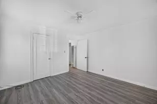 5604 Bonniemae Way, Sacramento, CA 95824 - Photo 16