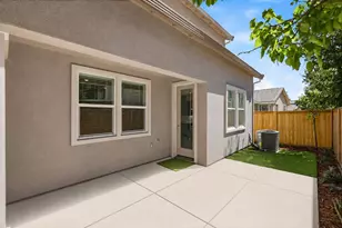 1043 Ginkgo Cir, Davis, CA 95618 - Photo 10