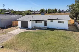 1960 10th Ave, Olivehurst, CA 95961 - Photo 2