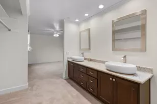 1310 Commons Dr, Sacramento, CA 95825 - Photo 38
