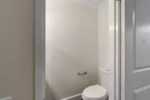 1310 Commons Dr, Sacramento, CA 95825 - Photo 26