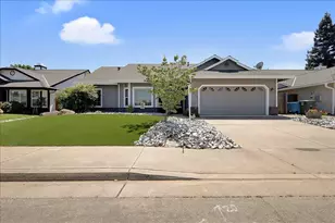 1672 Jamie Dr, Yuba City, CA 95993 - Photo 2