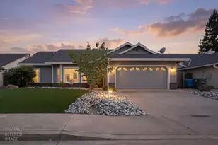 1672 Jamie Dr, Yuba City, CA 95993 - Photo 1