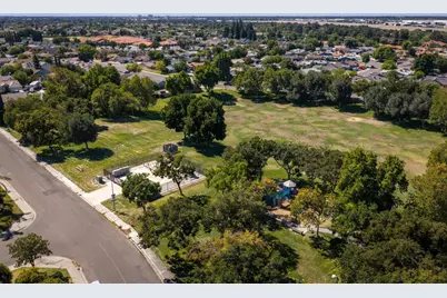 2620 Riverpark Drive, Modesto, CA 95351 - Photo 38