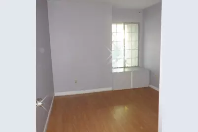 8425 Vintage Park Drive, Sacramento, CA 95828 - Photo 8