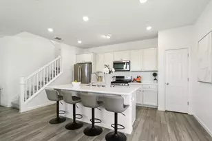 8800 Ariston Ln, Elk Grove, CA 95758 - Photo 14