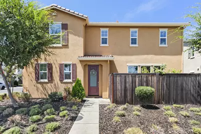 8800 Ariston Lane, Elk Grove, CA 95758 - Photo 2