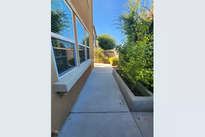 8800 Ariston Lane, Elk Grove, CA 95758 - Photo 48