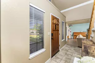 1030 Betsy Ross Dr, Roseville, CA 95747 - Photo 4