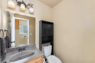 1030 Betsy Ross Dr, Roseville, CA 95747 - Photo 16