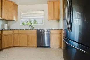 2103 W Solis St, Merced, CA 95348 - Photo 12
