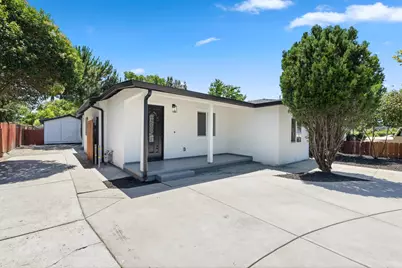 532 E Alpine Ave, Stockton, CA 95204 - Photo 2