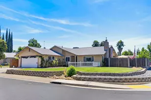 427 Dawnridge Rd, Roseville, CA 95678 - Photo 2
