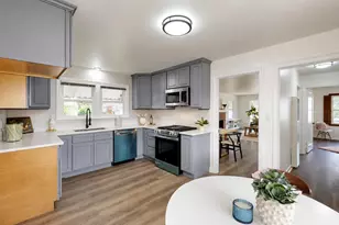 929 Capistrano Dr, Salinas, CA 93901 - Photo 12