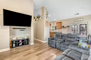 6336 W Wrenwood Ln, Fresno, CA 93723 - Photo 6