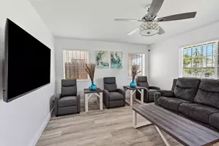 832 W 8th St, Stockton, CA 95206 - Photo 6