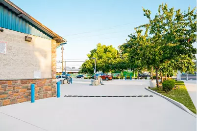 1220 Houston Avenue, Visalia, CA 93291 - Photo 20