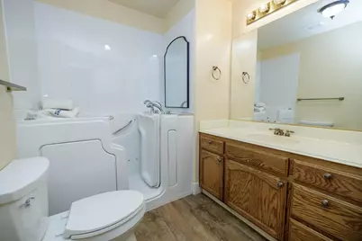 1108 Valencia Court, Modesto, CA 95350 - Photo 34