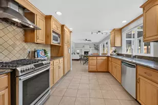 1110 Cottonwood Dr, Roseville, CA 95661 - Photo 30