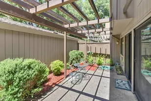 24 Adelphi Ct, Sacramento, CA 95825 - Photo 46